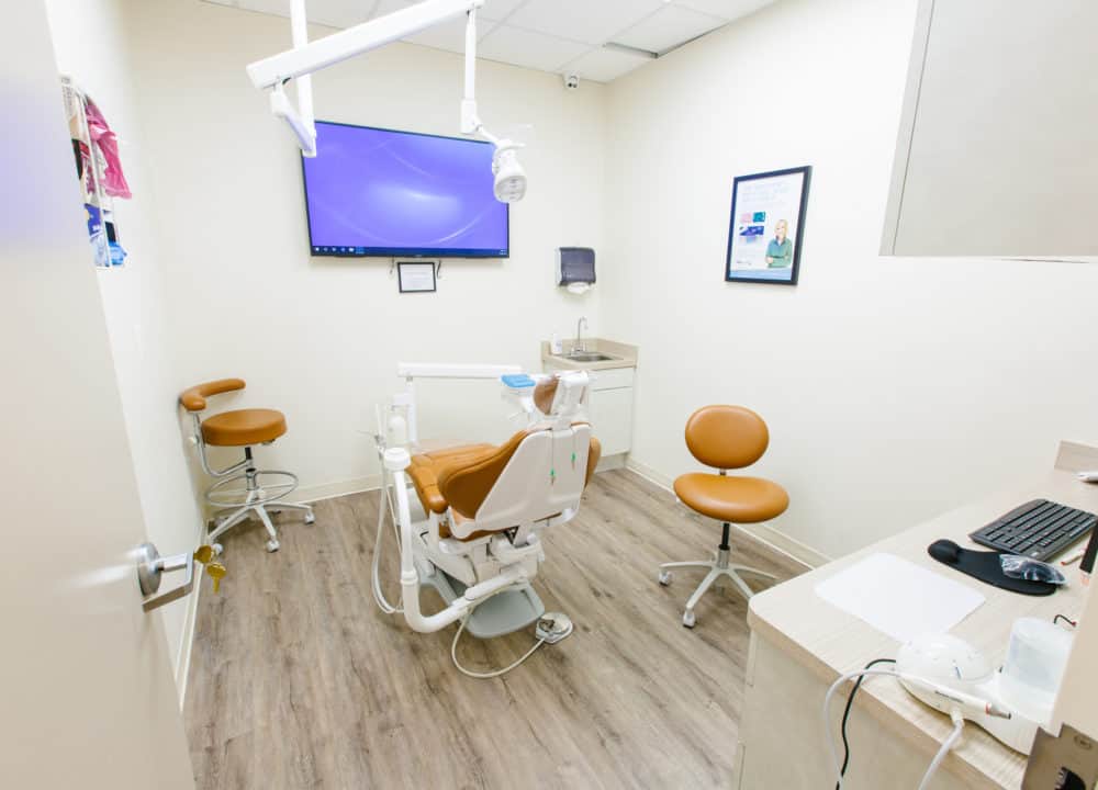 Office Tech Interior Capitol Dental Associates Washington D.C. 2018 12 1000x720 - Our Team